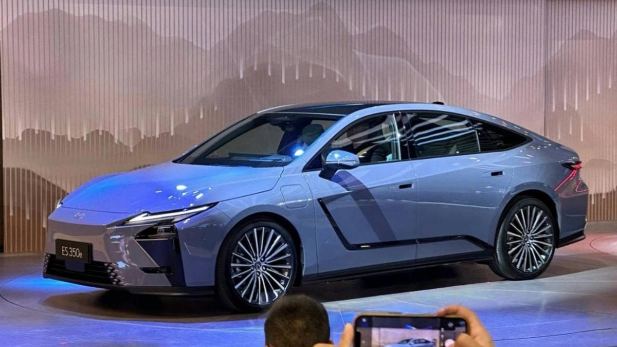 2025上海车展，这2款新车真让人失望，老车主能偷着乐了