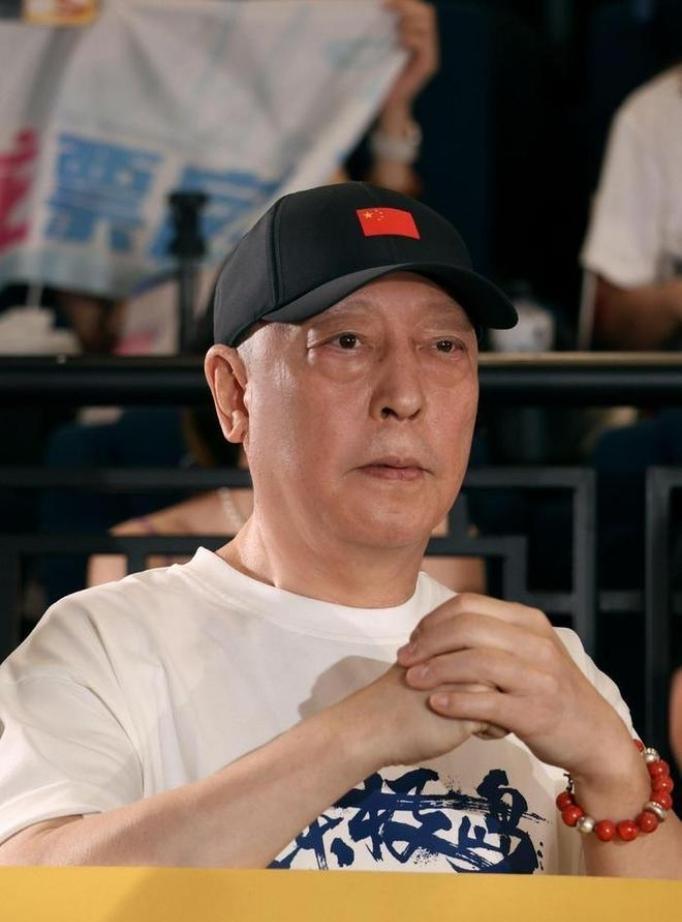 原来他们是夫妻，恩爱33年零绯闻！真是一个贤妻旺三代
倪大红藏了33年的婚姻：老