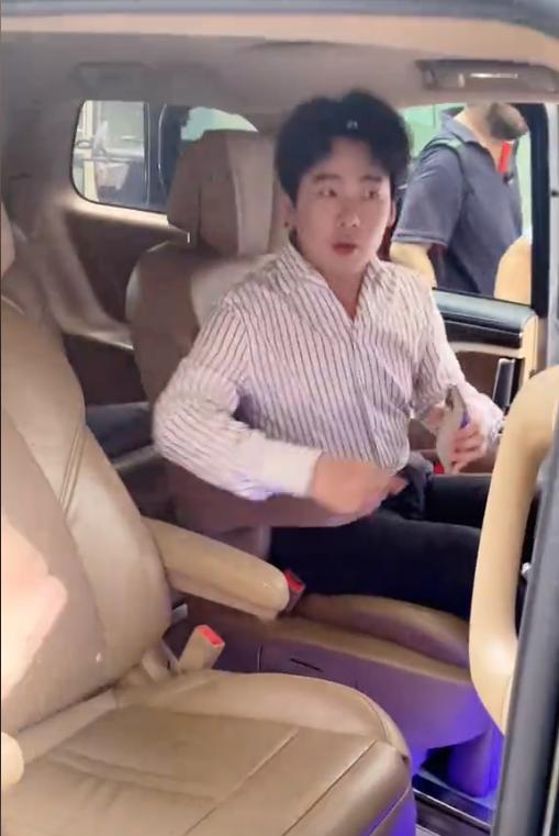 努力的大林总会有一天别人介绍郭德纲先生说：这是郭麒麟的父亲 。
 
大林积极向上