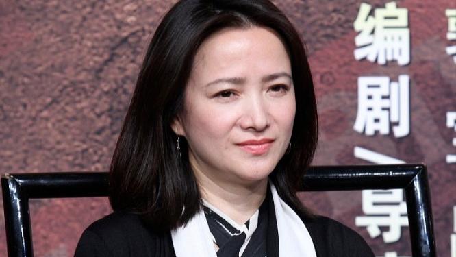 著名演员何晴去世享年61岁，生前演遍四大名著，疑患脑瘤多年，讣告曝光