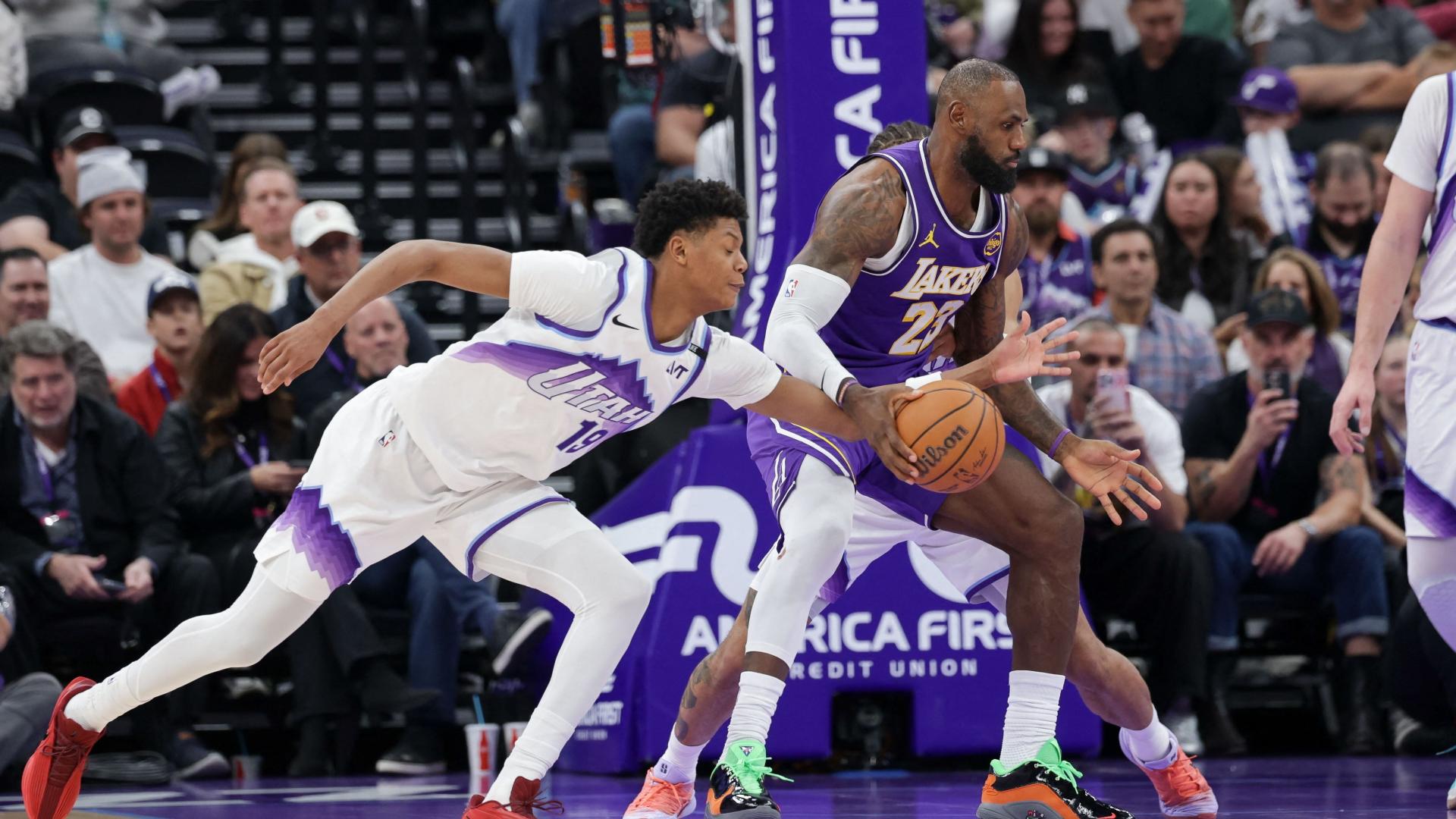 近4战场均25+8+7！詹姆斯仍是湖人最大底牌，他的牺牲更显伟大