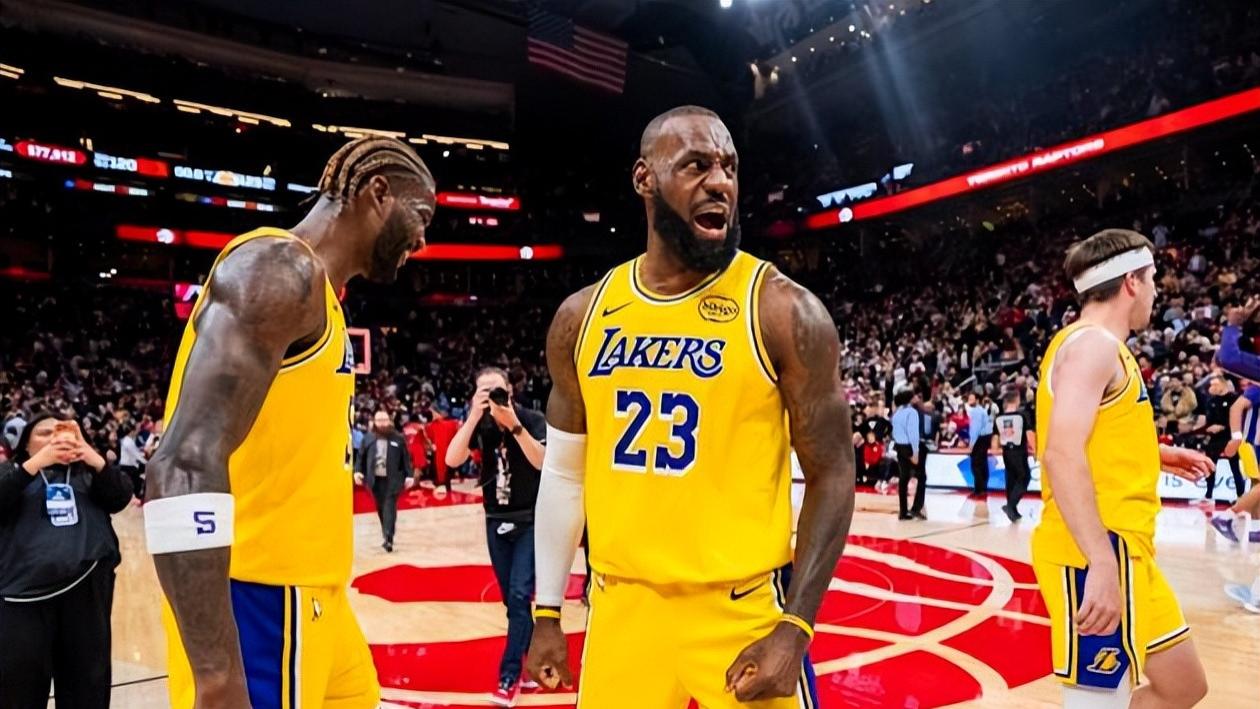 杨毅：41岁的詹姆斯，还能站在联盟中心吗？