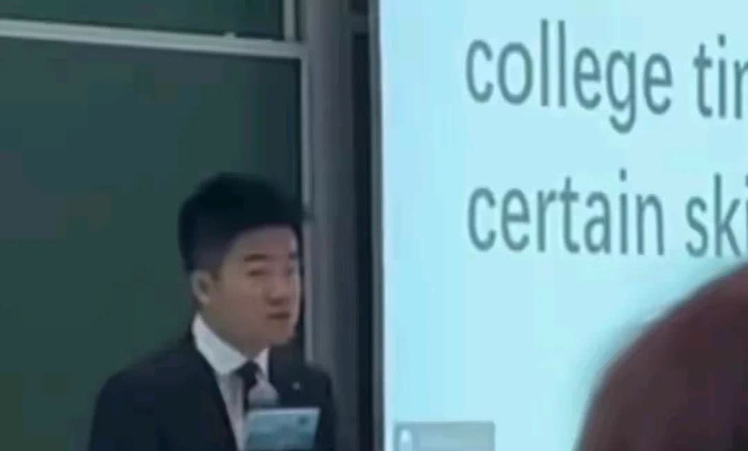 奇了怪了！比董宇辉有才的人太多了！
可是人们为什么这么喜欢董宇辉？
董宇辉到