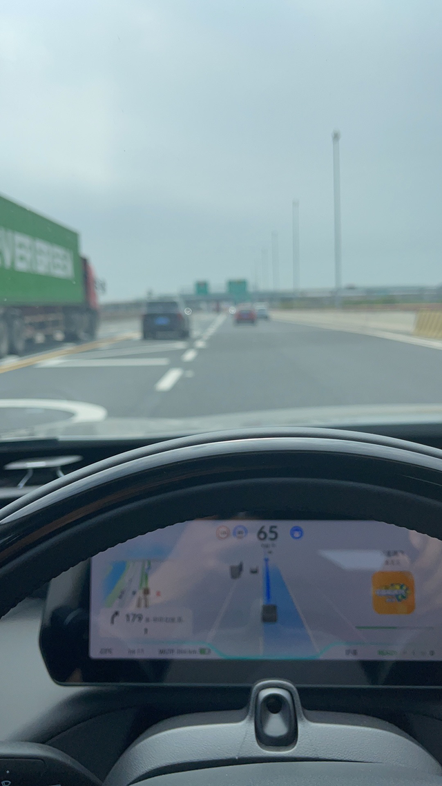 车载音乐vip买谁赐教
今天我让小p放一首音乐，结果提醒我登录账号，登录了网易云