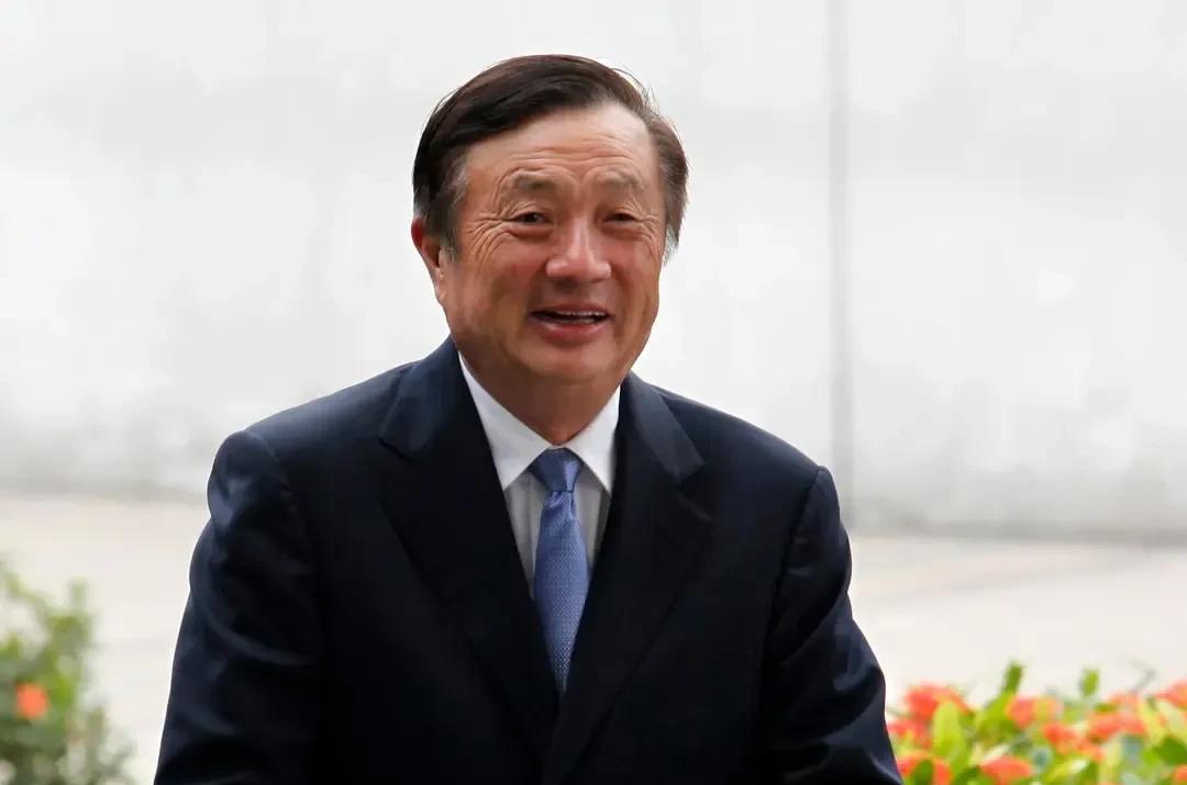 一次，主持人问任正非:“为什么不见你们公司的科研人员上台领奖？”任正非摆摆手:“