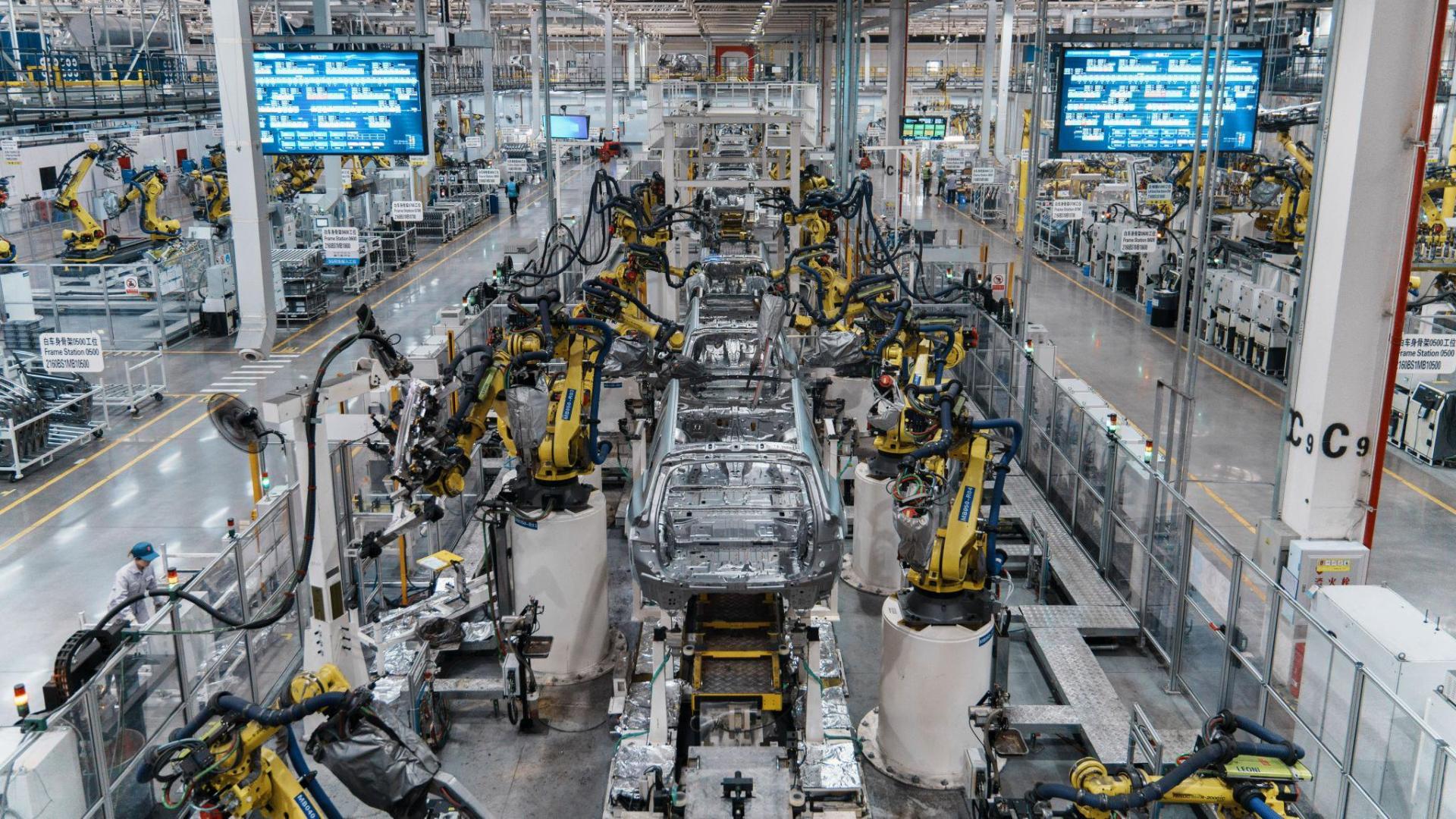 天下工厂 vs 企查查 vs 1688：谁才是找厂神器？