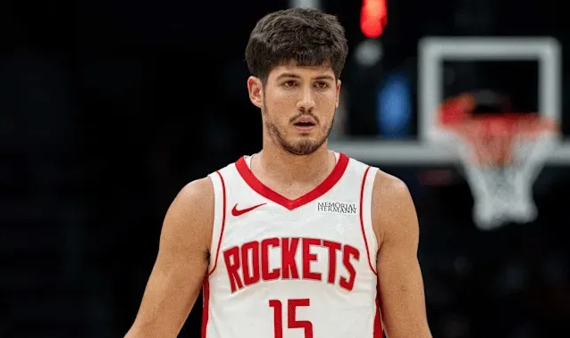 打出来了！57.7%三分命中率！队记直言火箭应重点培养谢泼德，视其为控卫答案 ！