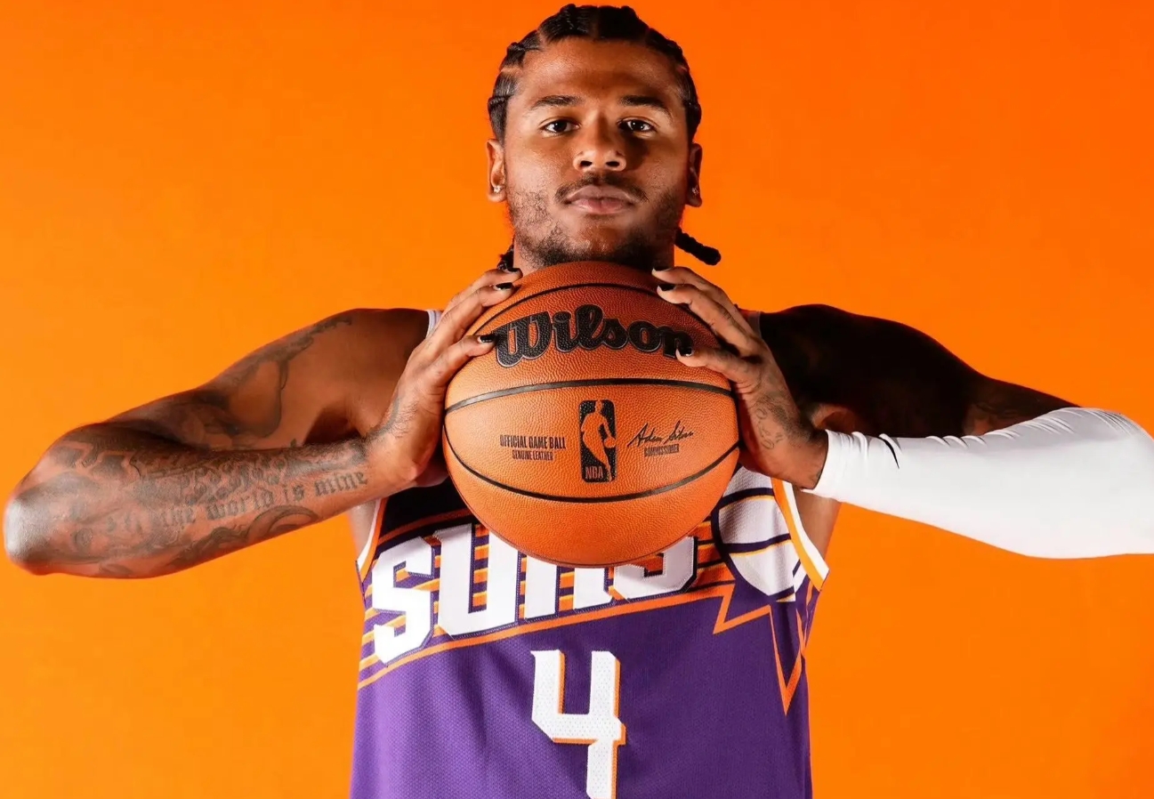 Brett：雄鹿仍在寻求进攻端的补强，并且已经对杰伦·格林表现出兴趣。 消息人士