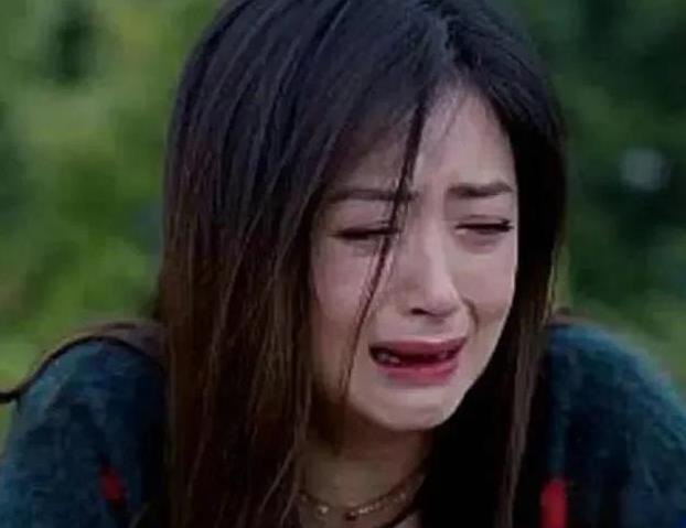 浙江一个女孩子，在网上贷款利息5000块，当她还没有享受这5000块所带来的喜悦