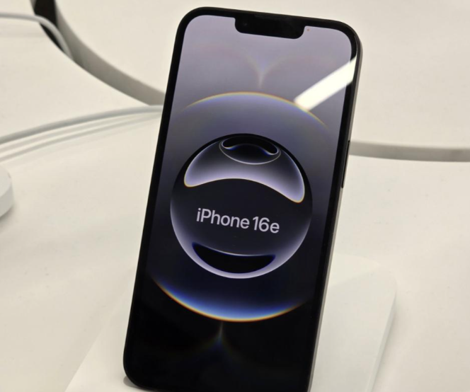你们发现没

只要贴着iPhone打销量就很好，

OPPO Find X8系列