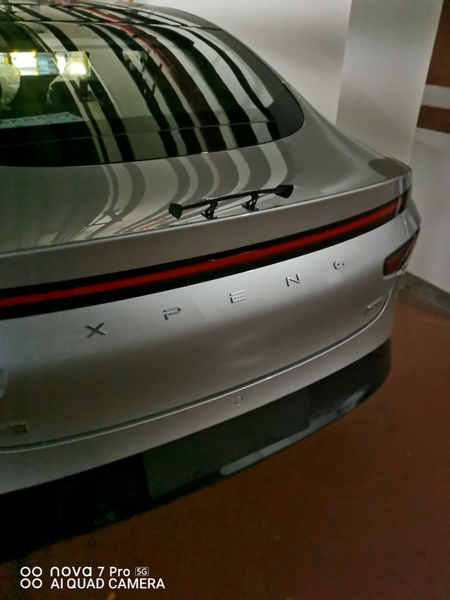 兄弟们看我改装的帅不帅
刚到就改装好了