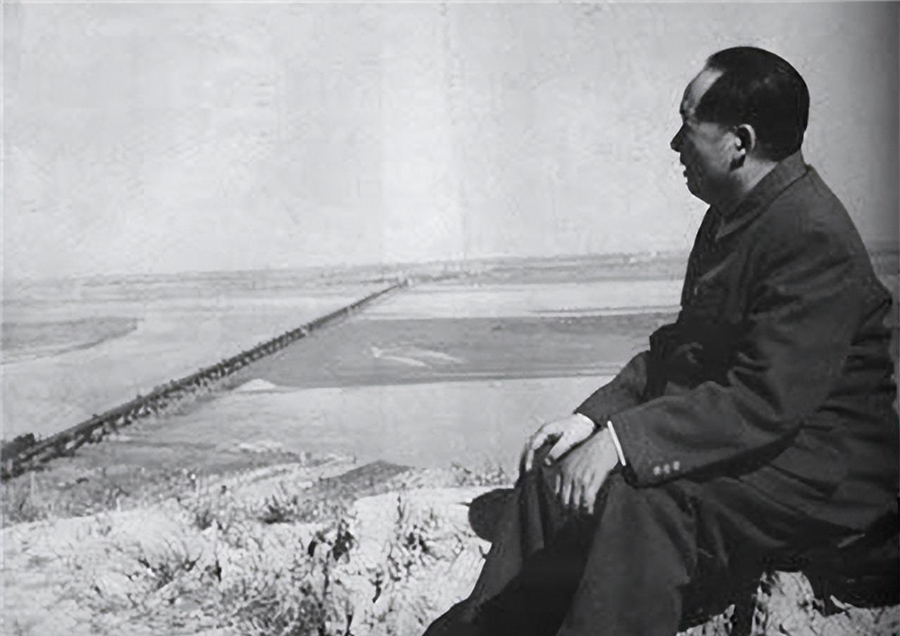 1976年毛主席与世长辞，李敏第一个打电话给张仙鹏：张叔叔，你怎么还不来北京悼念