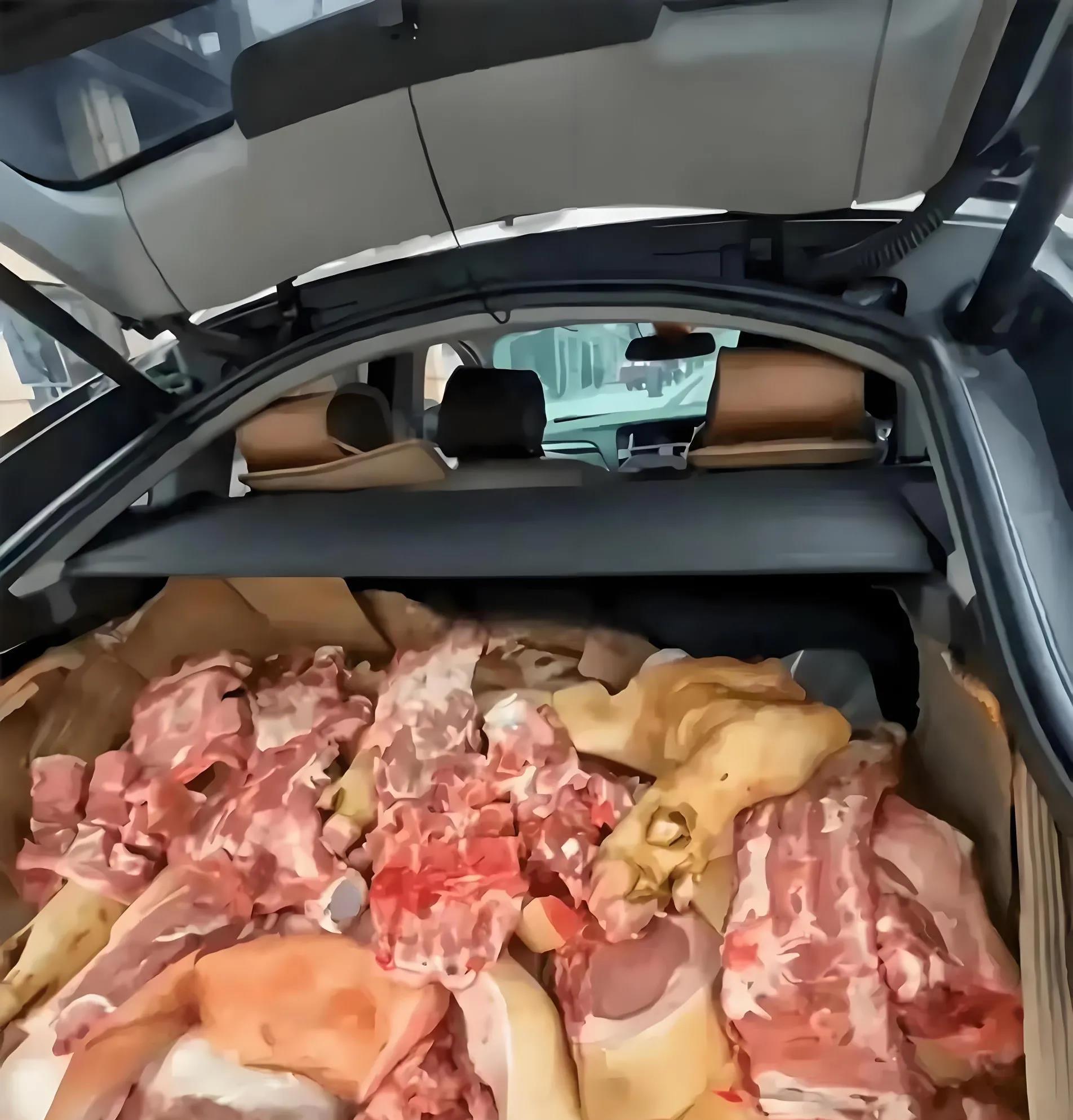 这一后备箱的肉，估计都能买辆车了吧？