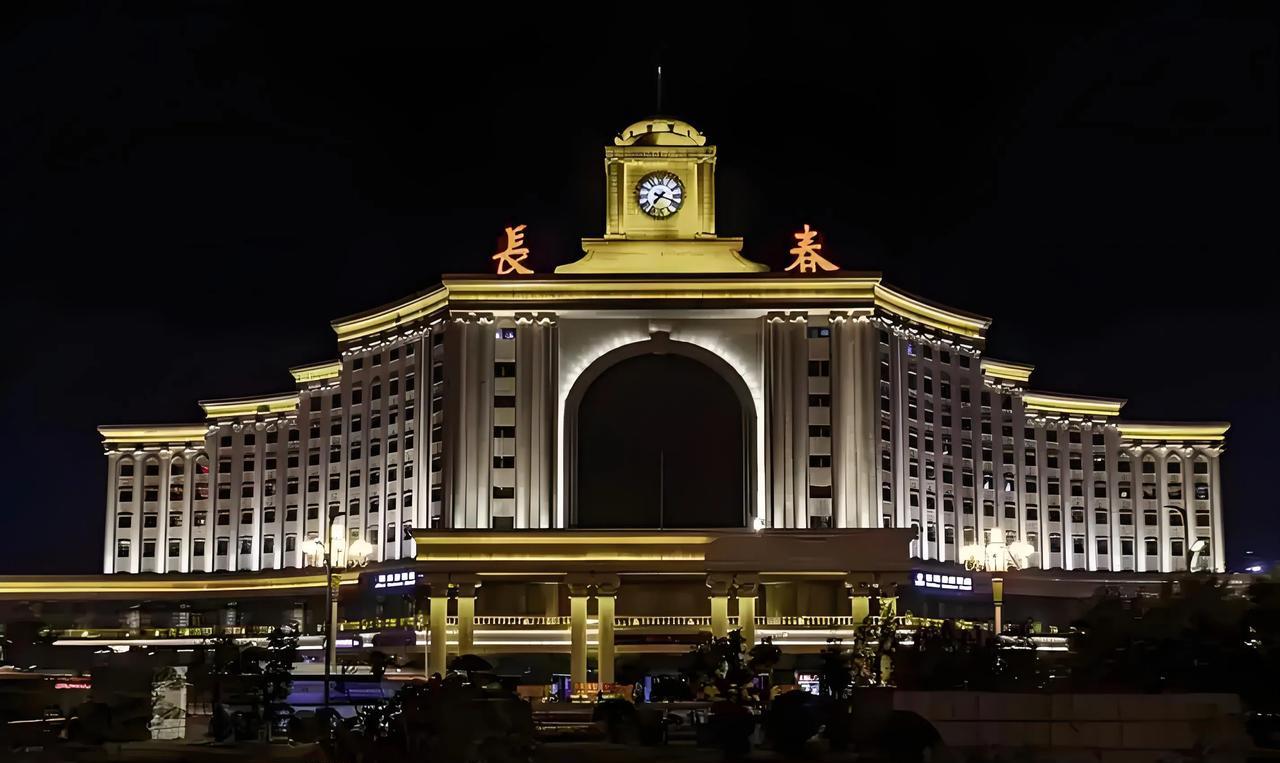 如果问大家，知道不知道中国有三个地方名字里带“长”字，会是什么答案？
前面两个就
