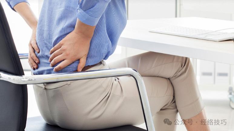 你的腰，才是身体的“承重墙”！3种“求救信号”，这一种易被忽视