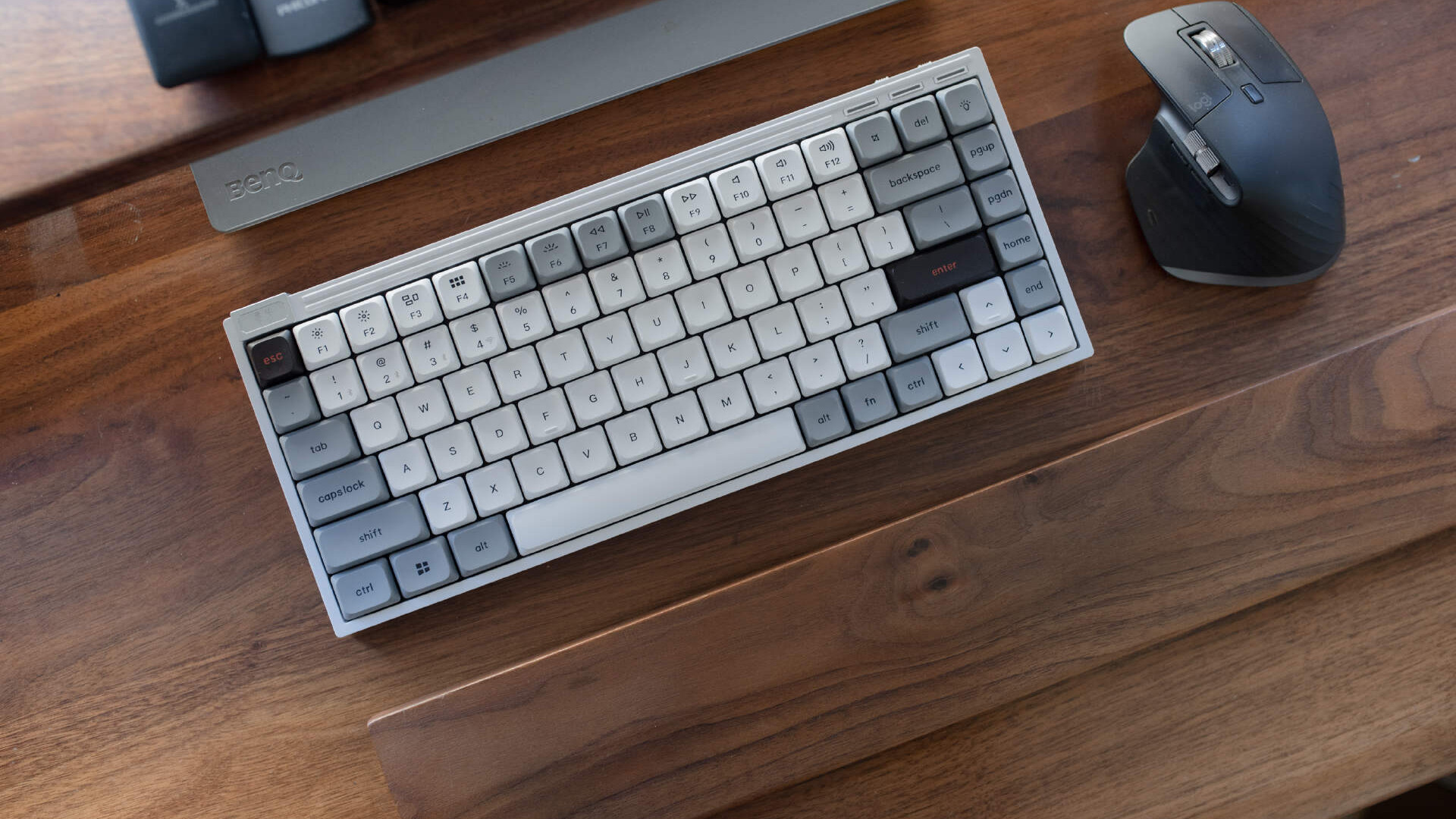 锋芒毕露，破局方寸，点评超薄全能手——SKN毕方机械键盘