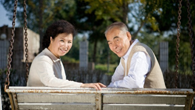 60岁男人找老伴的要求：原来身边没个人是最不真实的