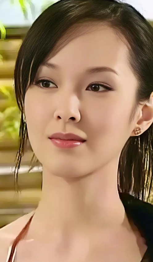 第八号当铺的女主阿精
怎么突然不演戏了？
忘记女主叫什么名字了，但是当时的第八号