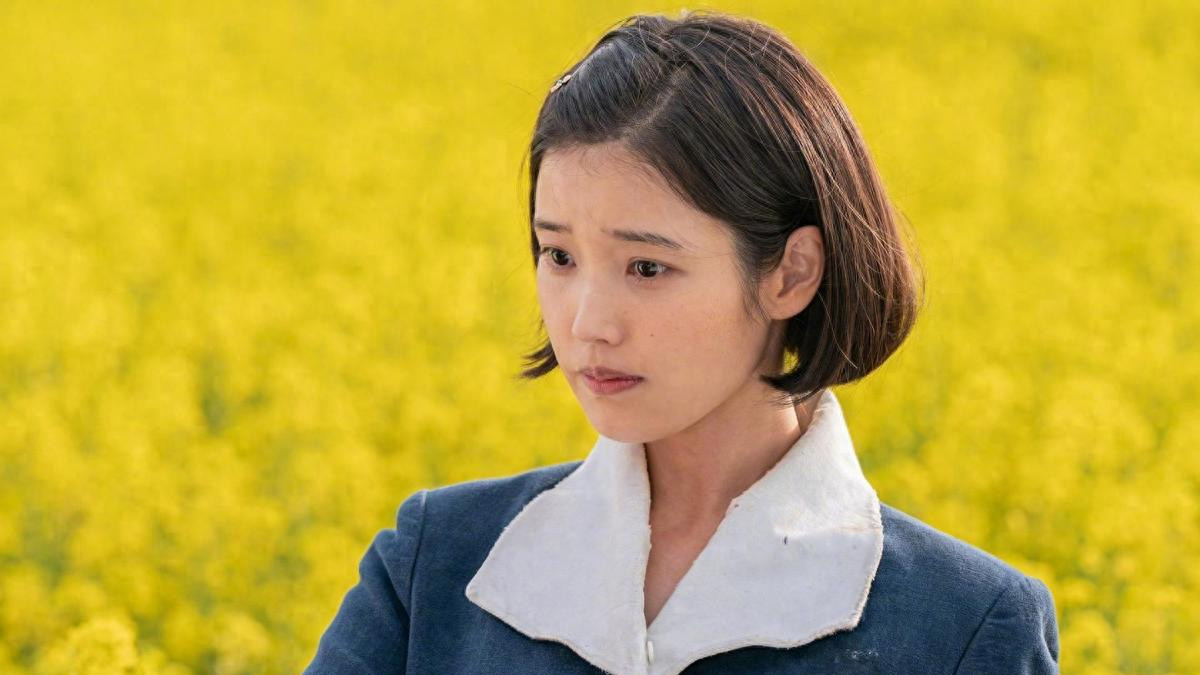 IU与朴宝剑《苦尽柑来遇见你》热播 展现韩国60年代时尚风格