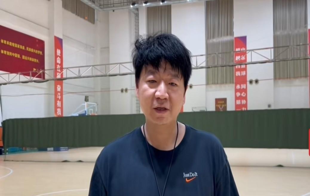 邱彪锁定第三名外援目标。山东高速男篮在确定了7名新人征战新赛季以后，在外援人选上