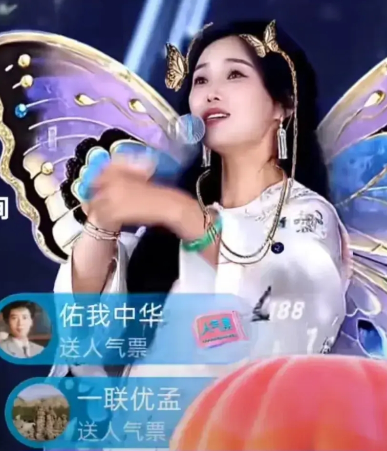 为何歌手音乐播放排行榜上，刀郎排名在云朵之后?

很多人感到奇怪，为何刀郎排名不