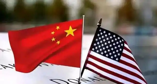 特朗普说瞎话美国不信了











特朗普最近可真是慌得一批，支持率掉