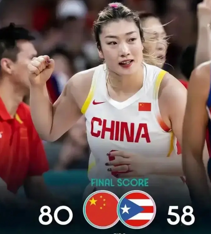 如果宫指导是因为描眉画眼浓妆艳抹不让李梦进入中国女蓝那就大错特错了！女篮队员也是
