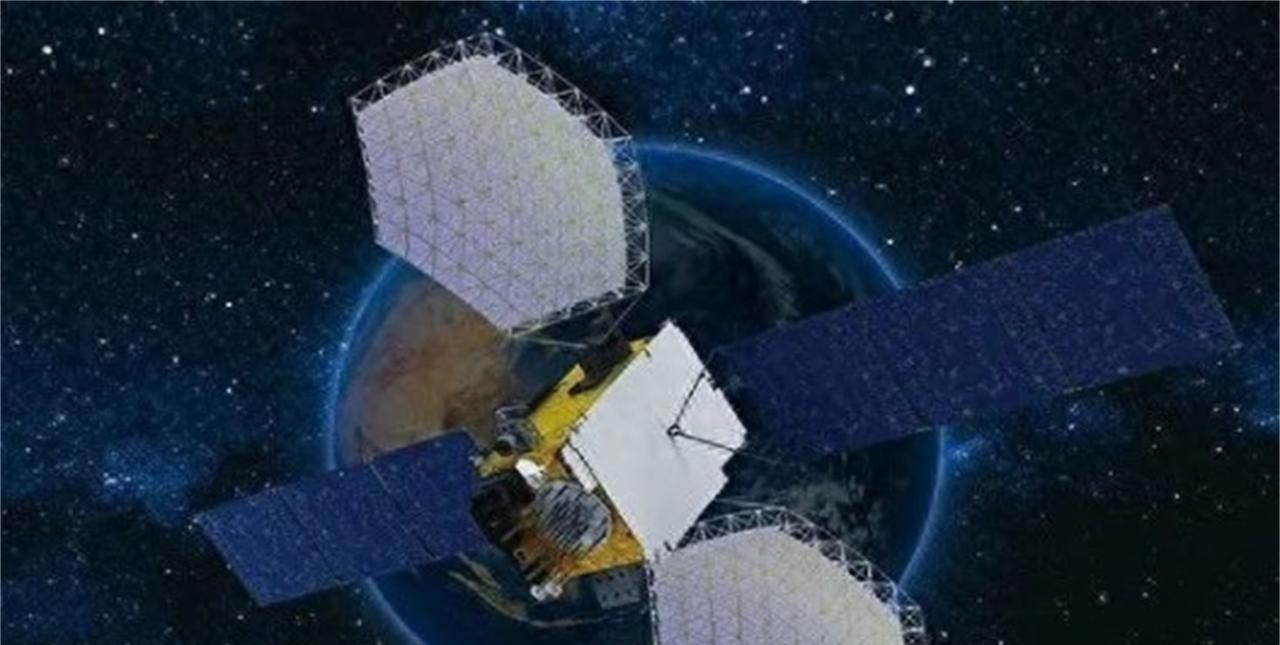 中国用卫星给导弹画路线图？美国“焦虑症”发作，直呼航母不安全
当美国太空军司令用