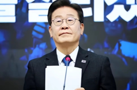 美国总统特朗普设定的8月1日关税“大限”临近，韩国面临贸易政策重大抉择，主动致电