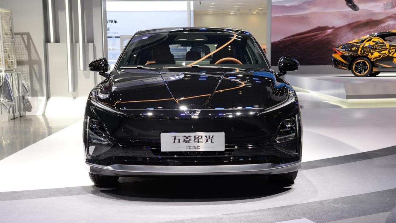 “为人民造车”有了新解法？人民五菱的2025年答卷解读