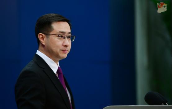 中国突然给非洲53国“免单”！特朗普心心念念的东西，我们直接送兄弟了
就在中美伦