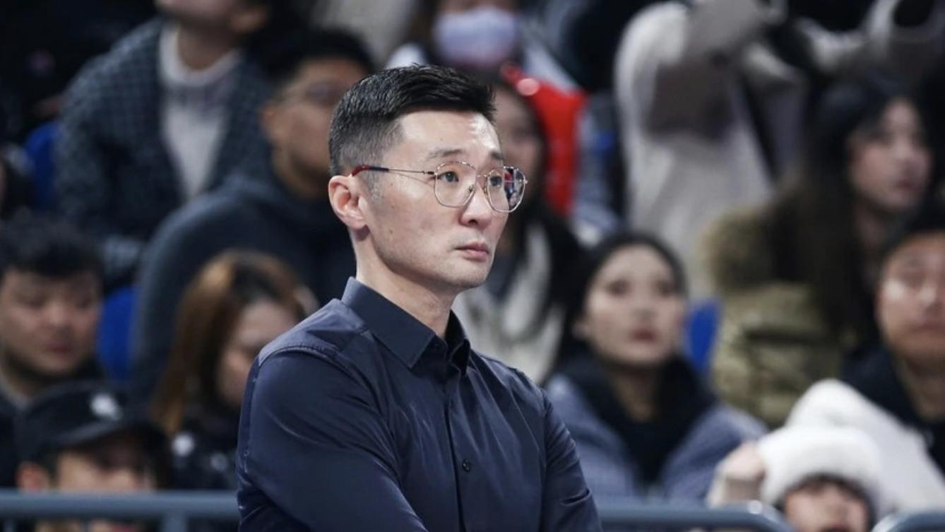 CBA又一争冠热门  新疆强势收官排第五 菜鸟教练刘炜击碎质疑