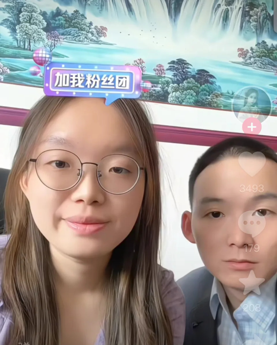 谢浩南回家妹妹喜极而泣











我的天哪！谢浩南终于回家了！大家都