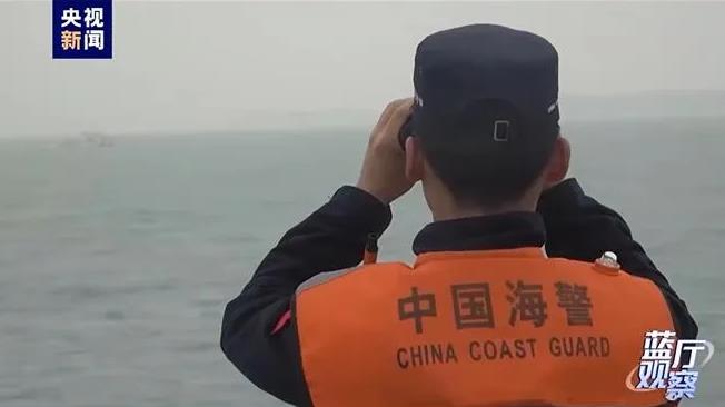 “民事+军事”双轨管控黄岩岛，中国海警与解放军南部战区联手演练巡逻，形同警告美菲