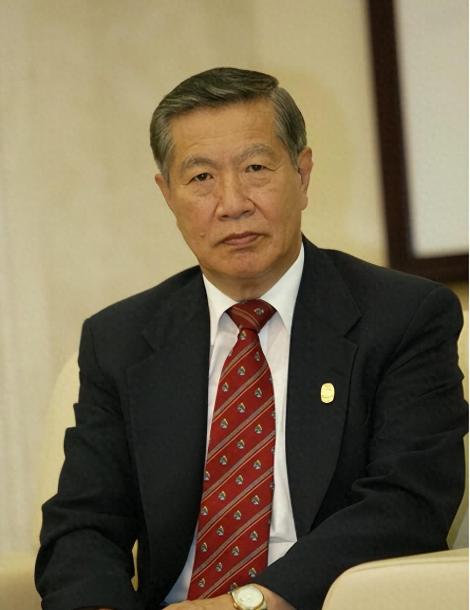 人生难得老来伴：李昌钰发妻去世16个月后，80岁的他再娶62岁富婆
李昌钰这个名
