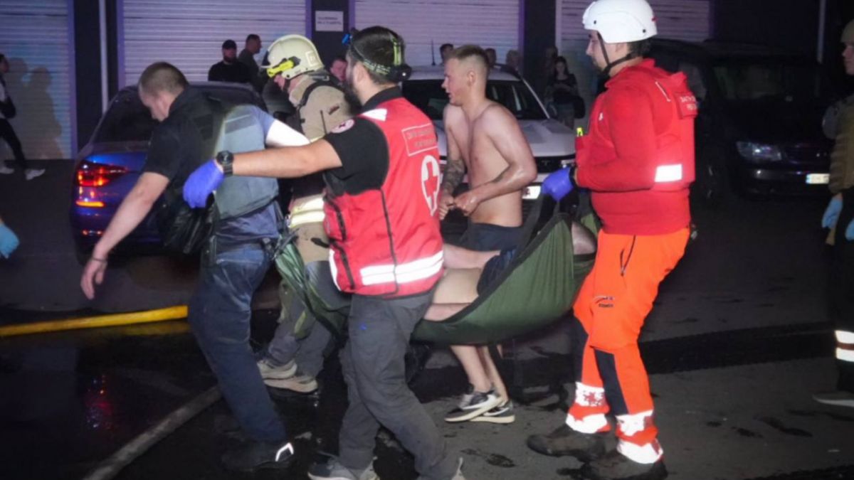 乌克兰空军王牌飞行员阵亡！6月29日凌晨，俄军发动自冲突以来“最大规模空袭”，4