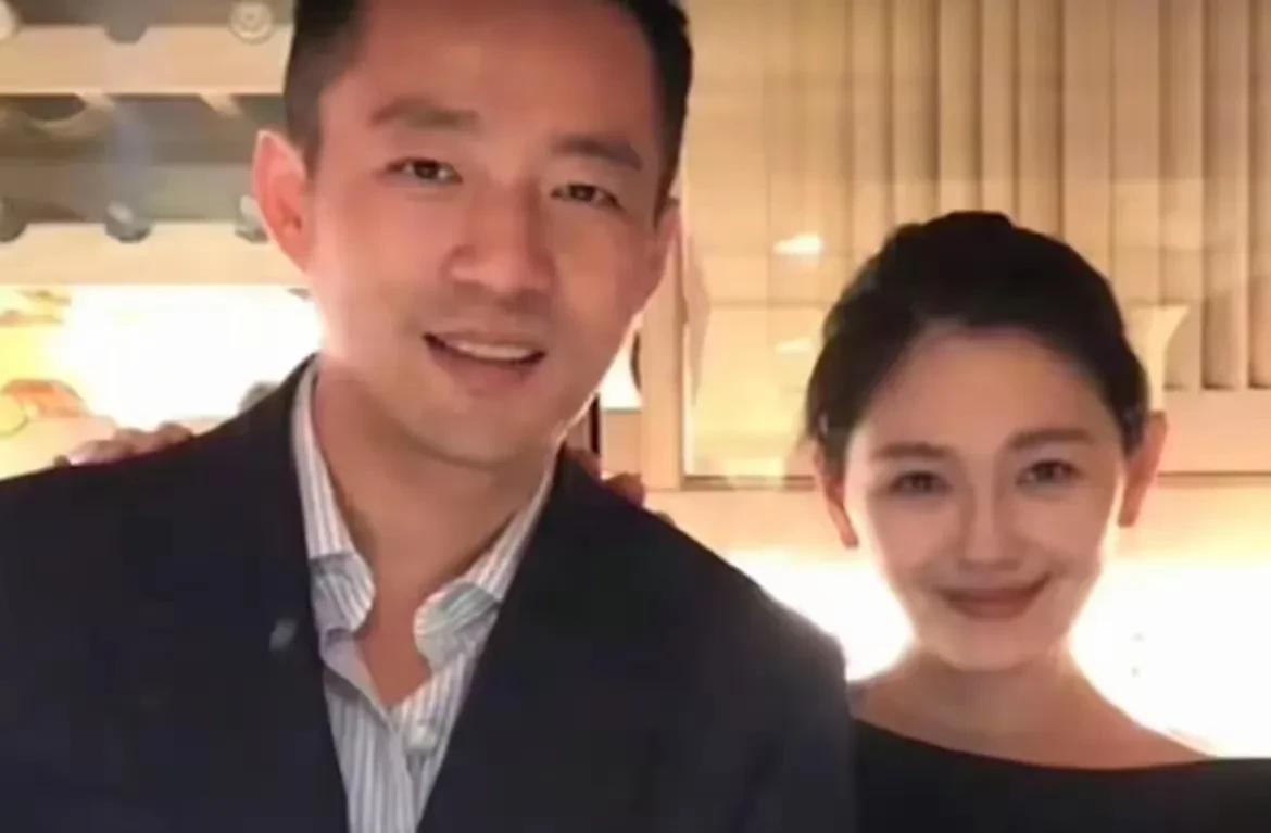 同样的汪总，不同的汪太，
不同时期他的心境也变了，
和大S合照的汪小菲幸福憨厚，