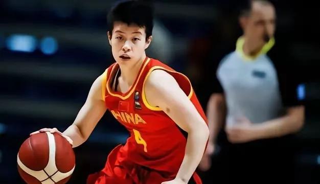 #中国女篮，你们更喜欢哪位运动员呢#王思雨也是山东人，李缘也是！要说地缘优势，两