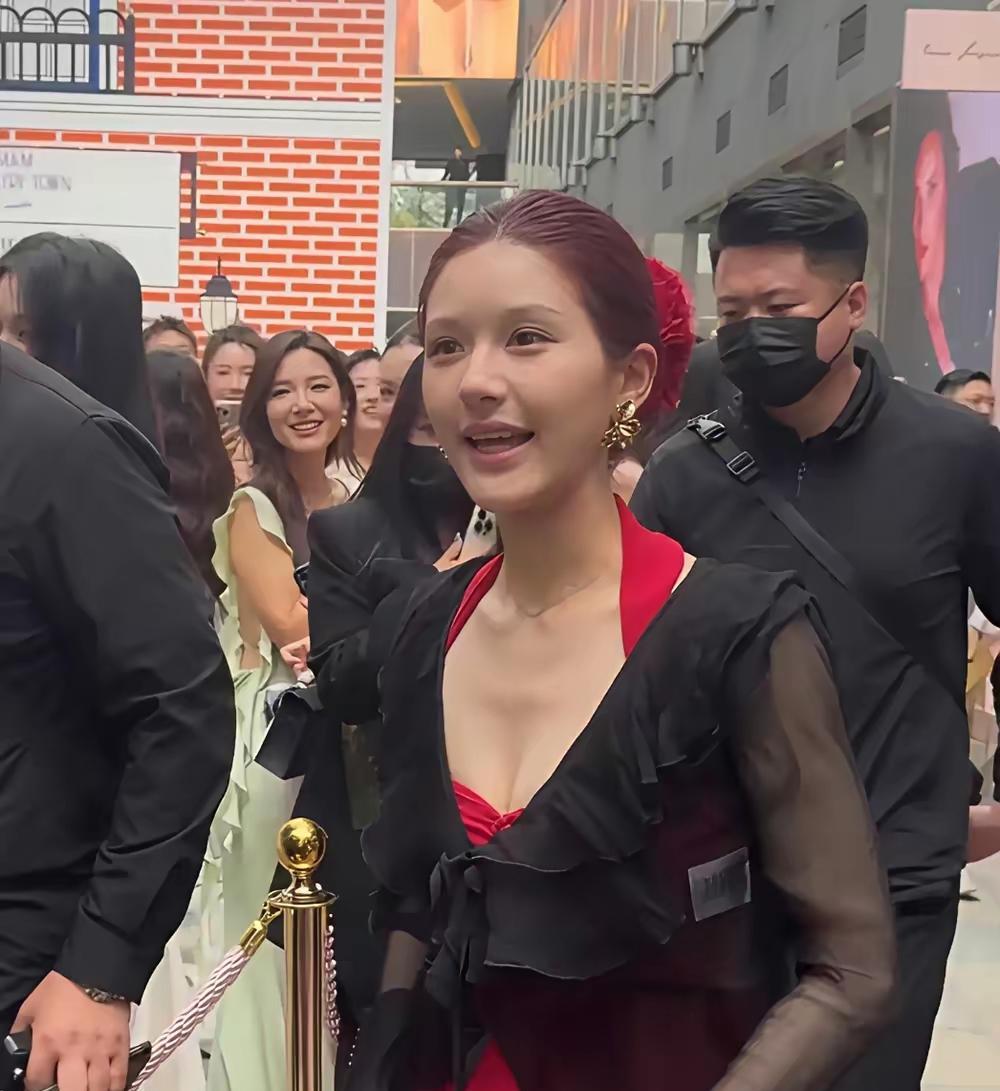 陈楚生联袂人民日报发布新歌《十二乐章》：以音乐为舟，载时代精神远航
近日，知名歌