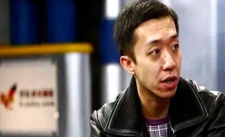 他离开，是因为没舞台

李菁八个月只演两场，工资卡快空了。

郭德纲忙着推新人跑