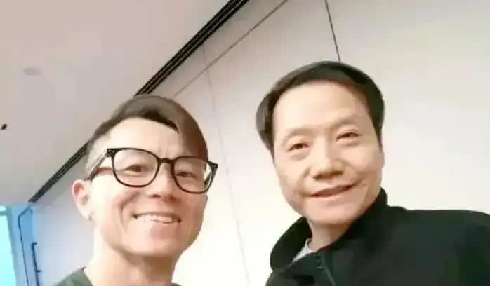 车评人陈震和小米品牌事件

大家都知道车评人陈震不论给哪个品牌做广告宣传，广