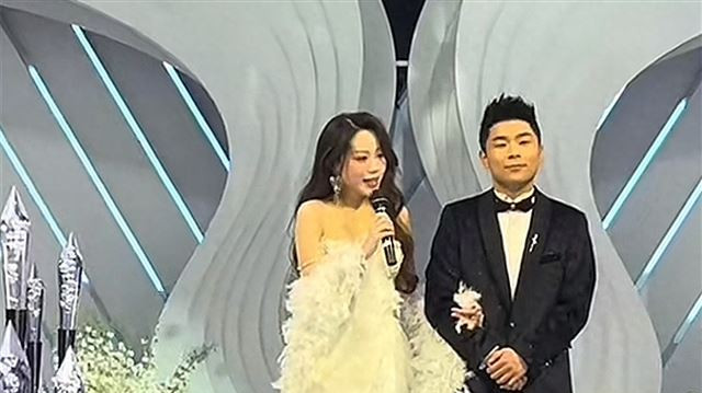 德云社张九南夫妇举办回门宴，现场照片被晒，南哥帅气南嫂好美