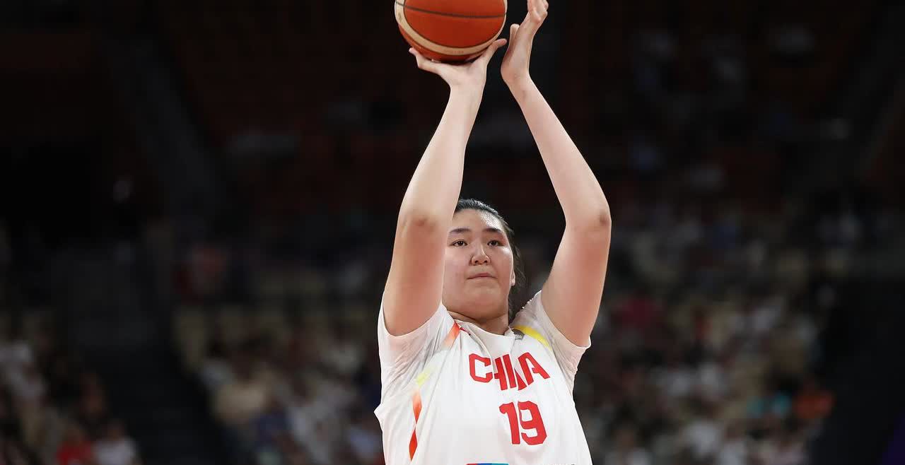 中国女篮不带上李梦，最终付出了代价，最终惨败日本止步半决赛！
从外线到内线全部