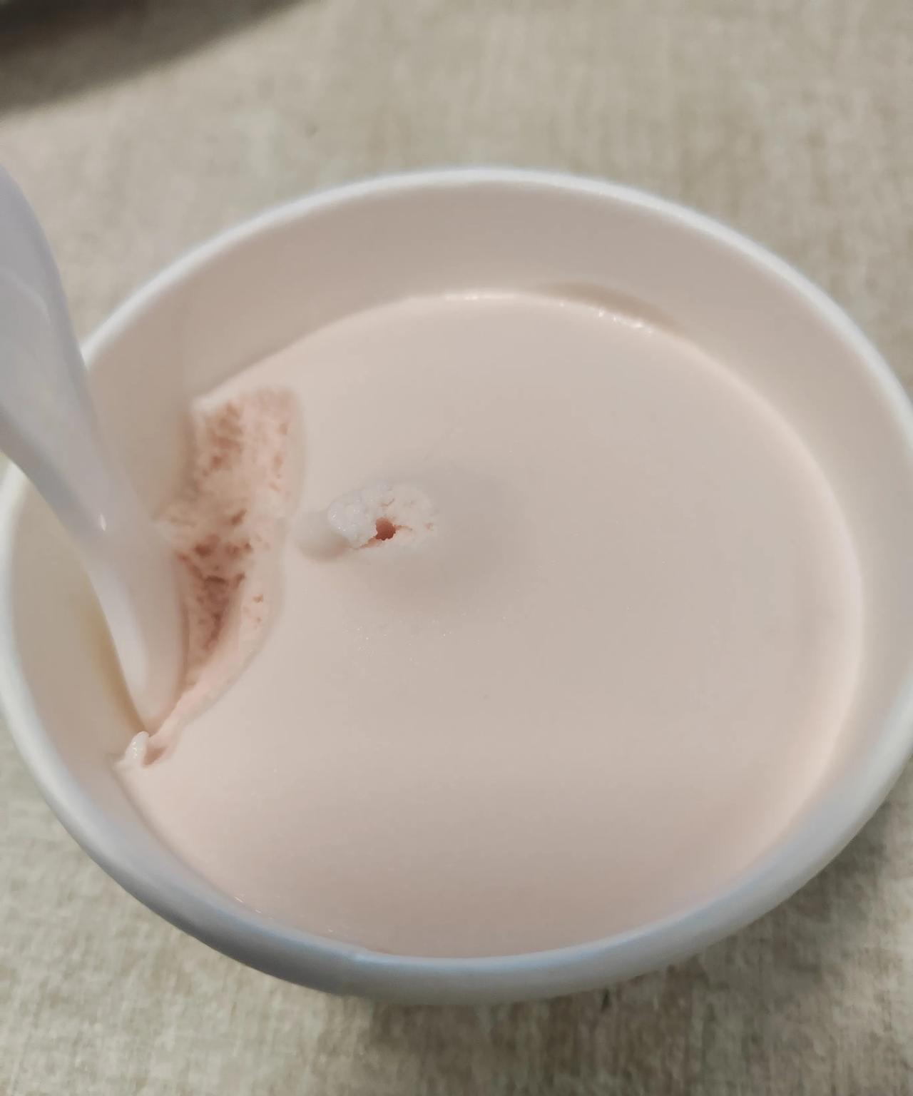 兼职的活也不好干。
我让一个同行给我儿子找个暑假工，他把我拉到了兼职群。
我这几