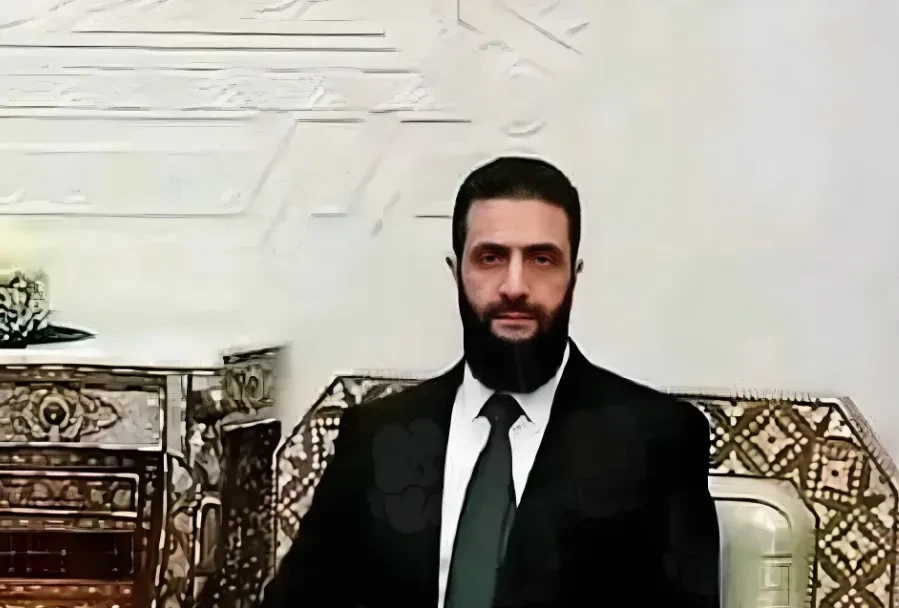 朱拉尼现在面临的挑战，与巴沙尔时代并无本质不同。



之前当朱拉尼转向美国时，