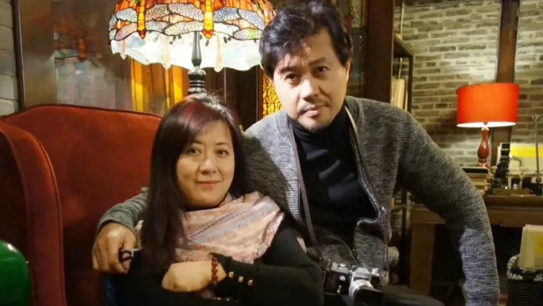 佟瑞欣：演伟人出圈，娶了大美女夏菁，妻子重病也不离不弃，60岁成人生赢家