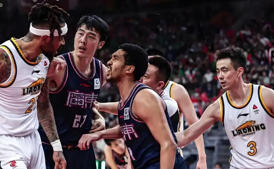 莫兰德下赛季回辽宁？
7月19日就是CBA各俱乐部提交外援优先续约权的最后截止日