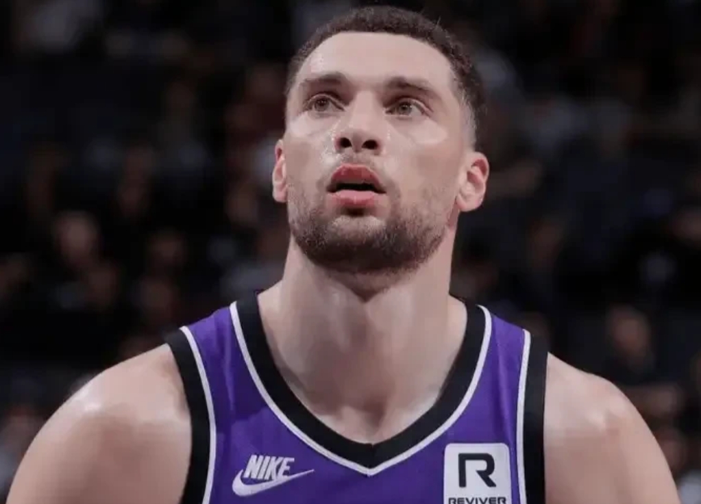 上周NBA东西部周最佳获得者竟然是这2名后卫！

1、国王球星，扎克拉文，他身高