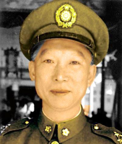 薛岳暴怒道：“丢那X！我们辛辛苦苦搞了几十年，出生入死，才挣得这些金子，如果兑成