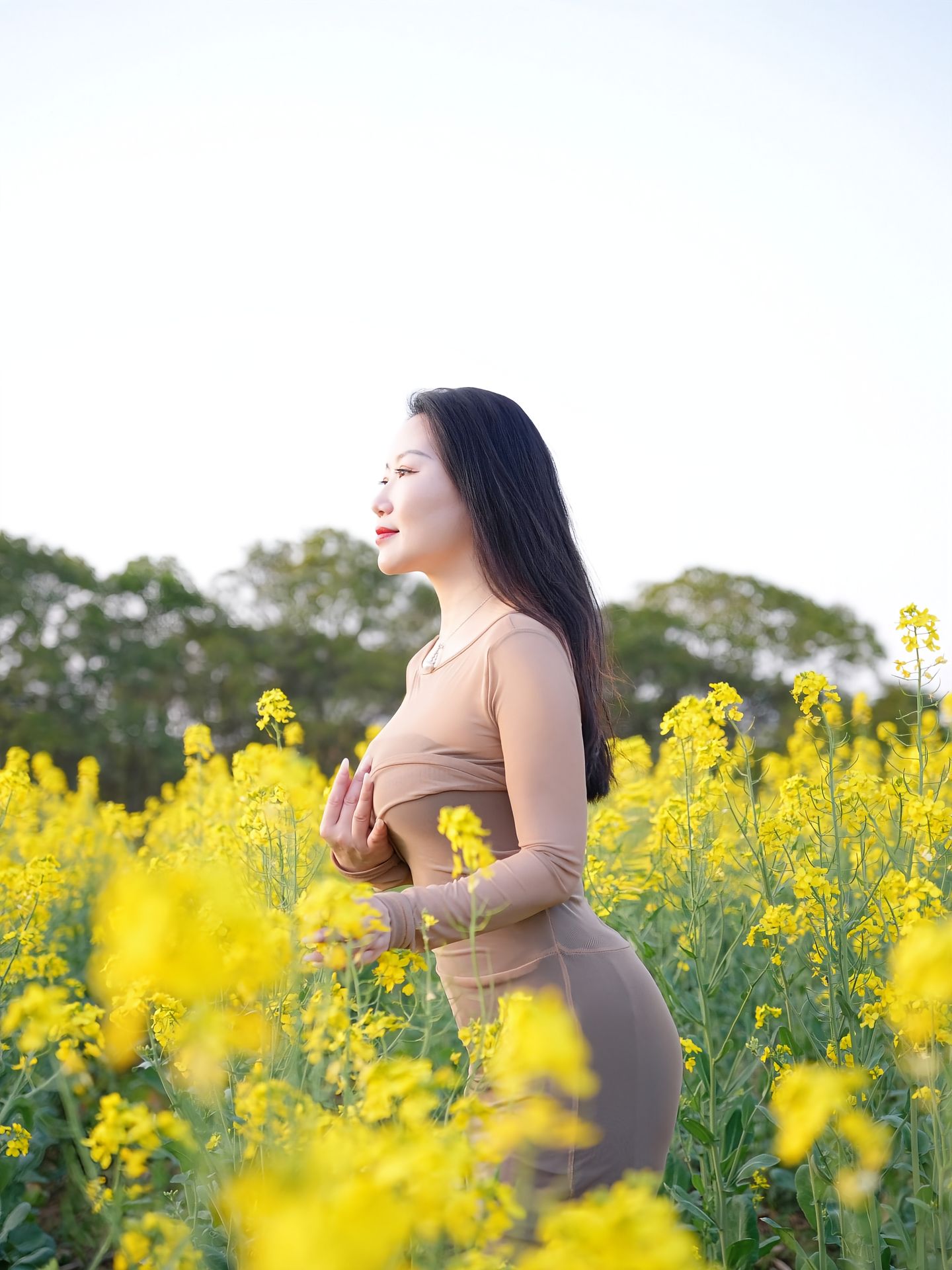 美不美你说了算 #油菜花的季节 #好身材好气质 